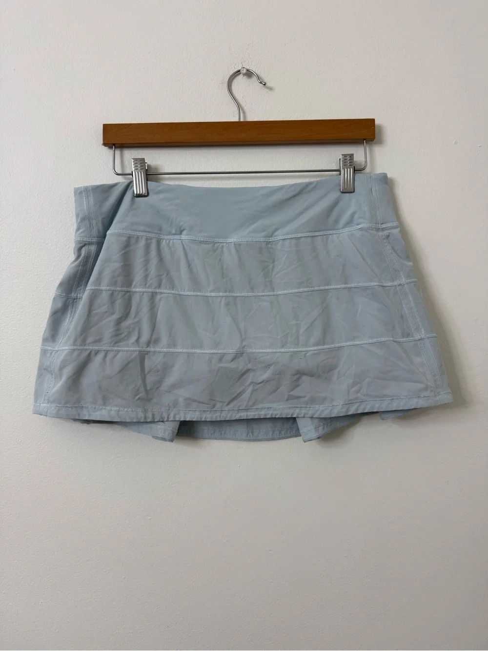 {10} lululemon athletica Powder Blue Pace Skort